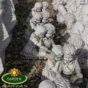 Tanul&oacute; gyerekek kő szobor 