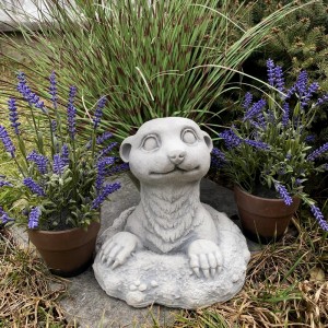 Kerti dekor&aacute;ci&oacute; figura szurik&aacute;ta