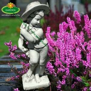 Szobor kalapos fi&uacute; 