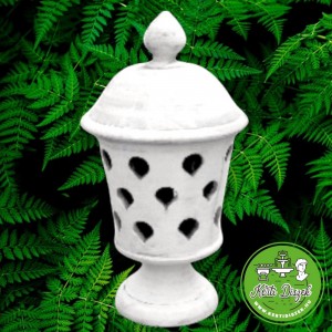 K&uuml;lt&eacute;ri m&eacute;cses urnatart&oacute;