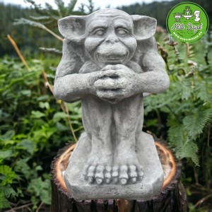 Troll majom szobor