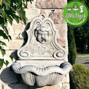 Kerti fali csobog&oacute;