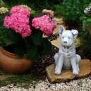 Kajlafülű kiskutya kerti szobor  