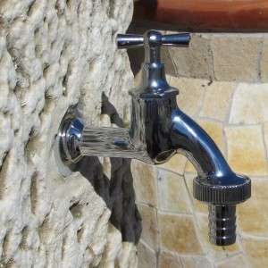 Kerti csap kr&oacute;mozott