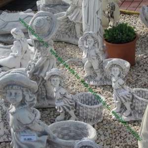 Vir&aacute;gkosarat h&uacute;z&oacute; l&aacute;ny kicsi